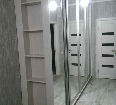 Шафа купе в передпокій 4 двері Шафа купе в передпокій 4 двері