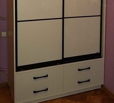 Шафи купе до спальні Шкаф-купе с модулем выдвижных ящиков 1