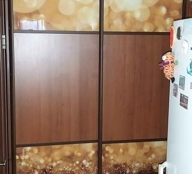 Вбудована шафа-купе в комору Встроенный шкаф-купе в кладовку