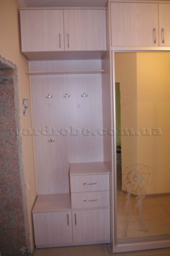 окончание шкафа купе, секция с крючками